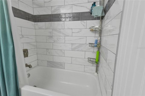 Touwnhouse à vendre à Palm Harbor, Floride: 3 chambres, 144.83 m2 № 2100651 - photo 29