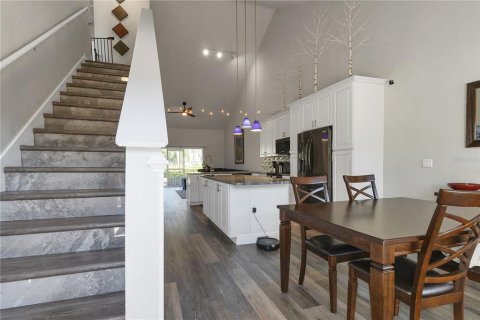 Touwnhouse à vendre à Palm Harbor, Floride: 3 chambres, 144.83 m2 № 2100651 - photo 7