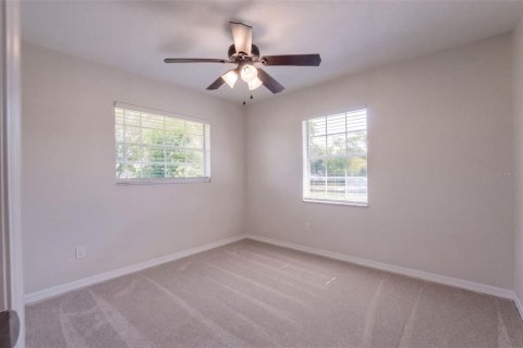 Villa ou maison à vendre à Deltona, Floride: 3 chambres, 132.01 m2 № 2420070 - photo 18