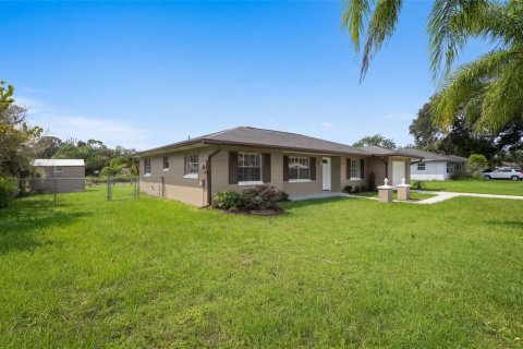 Villa ou maison à vendre à Deltona, Floride: 3 chambres, 132.01 m2 № 2420070 - photo 30