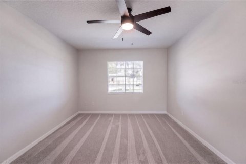 Villa ou maison à vendre à Deltona, Floride: 3 chambres, 132.01 m2 № 2420070 - photo 23