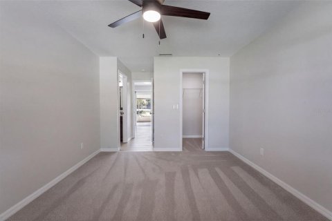Villa ou maison à vendre à Deltona, Floride: 3 chambres, 132.01 m2 № 2420070 - photo 22