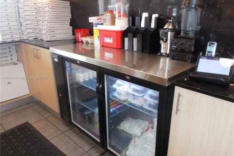Propiedad comercial en venta en Pinecrest, Florida № 2019177 - foto 7