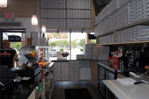 Propiedad comercial en venta en Pinecrest, Florida № 2019177 - foto 4