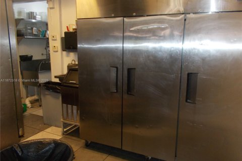 Propiedad comercial en venta en Pinecrest, Florida № 2019177 - foto 12
