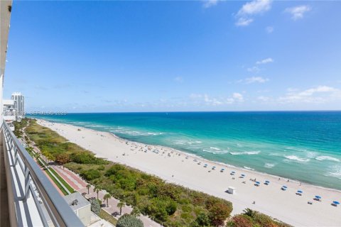 Condo in Miami Beach, Florida, 1 bedroom  № 2047515 - photo 27