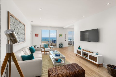 Condo in Miami Beach, Florida, 1 bedroom  № 2047515 - photo 8