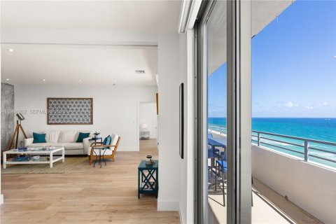 Condo in Miami Beach, Florida, 1 bedroom  № 2047515 - photo 14