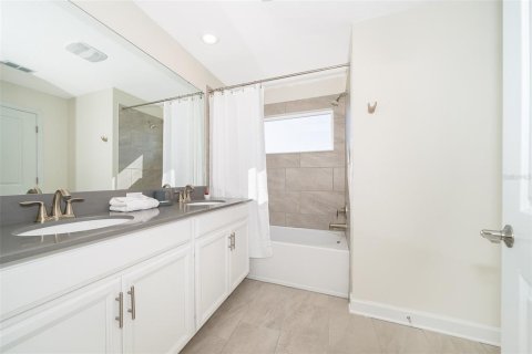 Touwnhouse à vendre à Kissimmee, Floride: 4 chambres, 177.81 m2 № 2402921 - photo 16