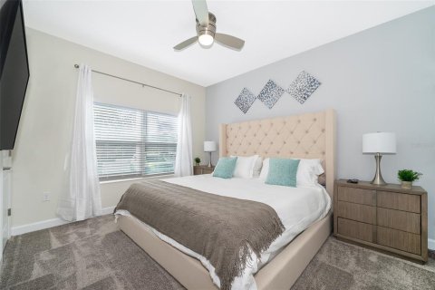 Touwnhouse à vendre à Kissimmee, Floride: 4 chambres, 177.81 m2 № 2402921 - photo 6