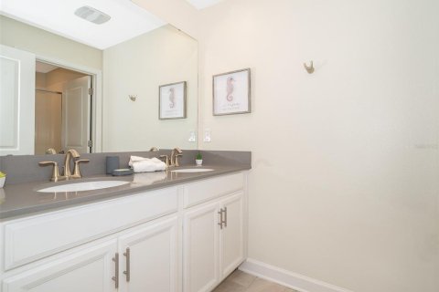 Touwnhouse à vendre à Kissimmee, Floride: 4 chambres, 177.81 m2 № 2402921 - photo 18