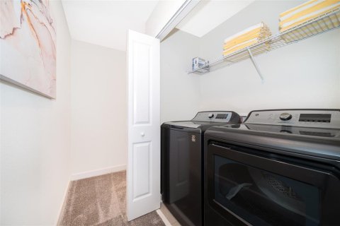 Touwnhouse à vendre à Kissimmee, Floride: 4 chambres, 177.81 m2 № 2402921 - photo 19