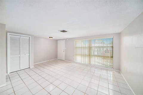 Casa en venta en Port Richey, Florida, 3 dormitorios, 133.97 m2 № 1903677 - foto 8