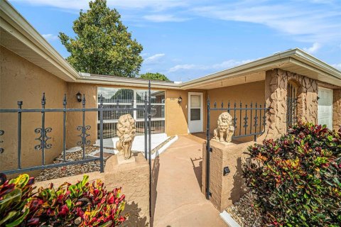 Casa en venta en Port Richey, Florida, 3 dormitorios, 133.97 m2 № 1903677 - foto 5