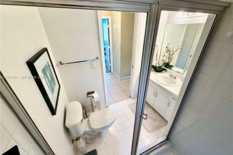 Condominio en venta en Coconut Creek, Florida, 2 dormitorios, 89.84 m2 № 2032754 - foto 29