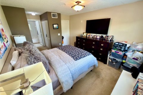 Condominio en venta en Coconut Creek, Florida, 2 dormitorios, 89.84 m2 № 2032754 - foto 15