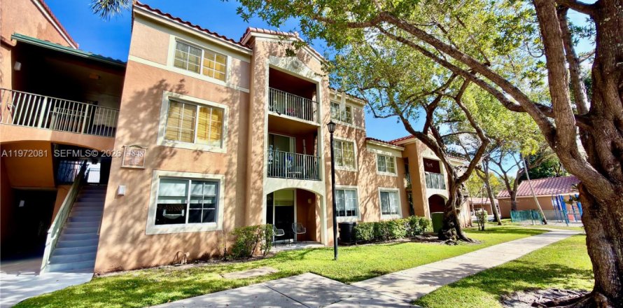 Condominio en Coconut Creek, Florida, 2 dormitorios № 2032754