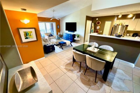 Condominio en venta en Coconut Creek, Florida, 2 dormitorios, 89.84 m2 № 2032754 - foto 3