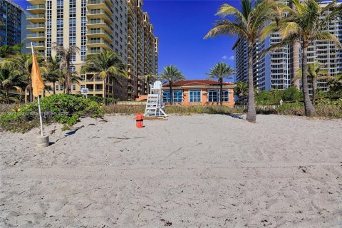 Copropriété à louer à Hallandale Beach, Floride: 3 chambres, 134.71 m2 № 2154398 - photo 27