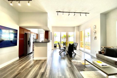 Copropriété à louer à Hallandale Beach, Floride: 3 chambres, 134.71 m2 № 2154398 - photo 13