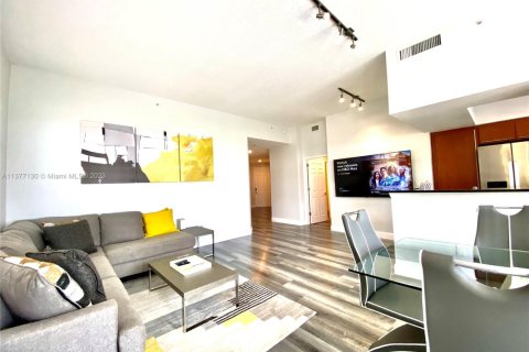 Copropriété à louer à Hallandale Beach, Floride: 3 chambres, 134.71 m2 № 2154398 - photo 2