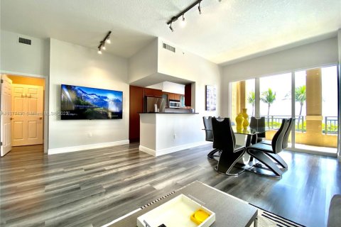 Condo à Hallandale Beach, Floride, 3 chambres  № 2154398