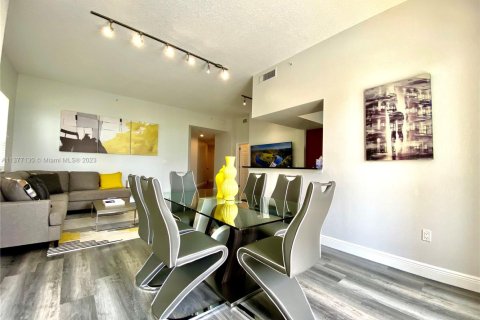 Copropriété à louer à Hallandale Beach, Floride: 3 chambres, 134.71 m2 № 2154398 - photo 10