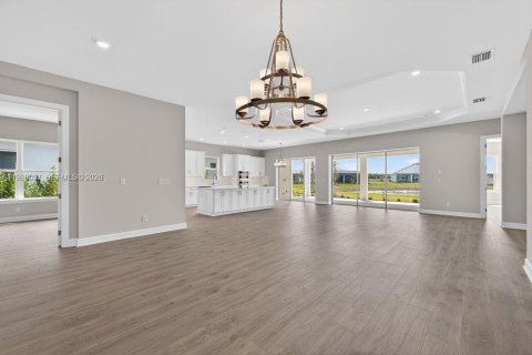 House in Punta Gorda, Florida 3 bedrooms № 2051358 - photo 4