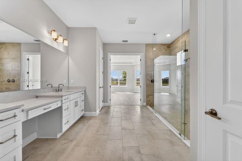 House in Punta Gorda, Florida 3 bedrooms № 2051358 - photo 8