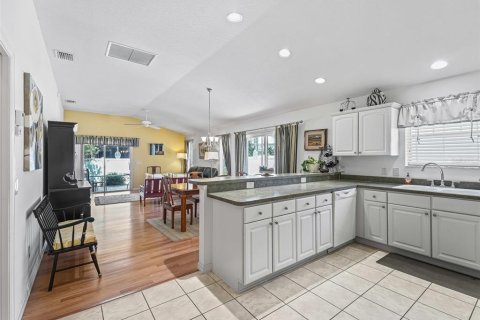 Villa ou maison à vendre à The Villages, Floride: 3 chambres, 129.32 m2 № 1794960 - photo 8