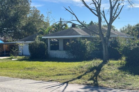 House in Saint Petersburg, Florida 3 bedrooms, 159.98 sq.m. № 1535029 - photo 5