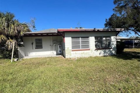 House in Saint Petersburg, Florida 3 bedrooms, 159.98 sq.m. № 1535029 - photo 24