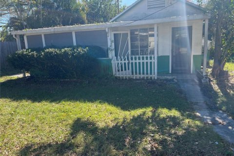 House in Saint Petersburg, Florida 3 bedrooms, 159.98 sq.m. № 1535029 - photo 14