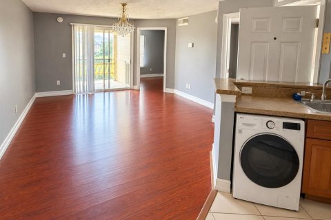 Condominio en alquiler en Orlando, Florida, 1 dormitorio, 48.87 m2 № 2418501 - foto 8