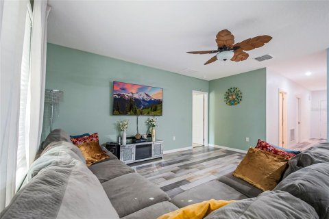 Villa ou maison à vendre à Poinciana, Floride: 3 chambres, 134.24 m2 № 2135077 - photo 25