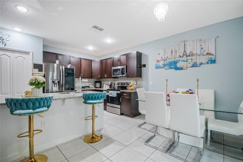 Villa ou maison à vendre à Poinciana, Floride: 3 chambres, 134.24 m2 № 2135077 - photo 10