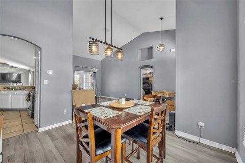 Villa ou maison à vendre à Clermont, Floride: 4 chambres, 226.96 m2 № 2131585 - photo 8