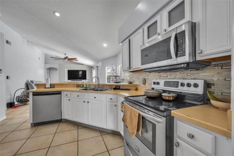 Villa ou maison à vendre à Clermont, Floride: 4 chambres, 226.96 m2 № 2131585 - photo 18