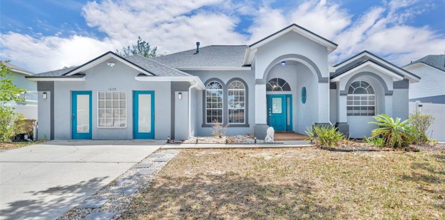 Villa ou maison à Clermont, Floride 4 chambres, 226.96 m2 № 2131585