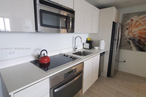 Купить кондоминиум в Халландейл-Бич, Флорида 2 спальни, 95.5м2, № 2002056 - фото 8