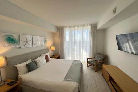 Купить кондоминиум в Халландейл-Бич, Флорида 2 спальни, 95.5м2, № 2002056 - фото 13