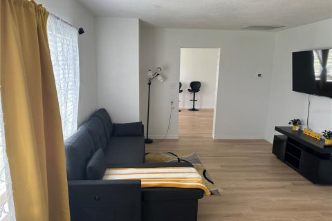 House in Bradenton, Florida 2 bedrooms, 106.56 sq.m. № 1917693 - photo 4