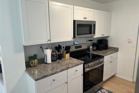 House in Bradenton, Florida 2 bedrooms, 106.56 sq.m. № 1917693 - photo 12