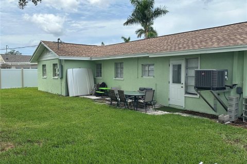 House in Bradenton, Florida 2 bedrooms, 106.56 sq.m. № 1917693 - photo 22