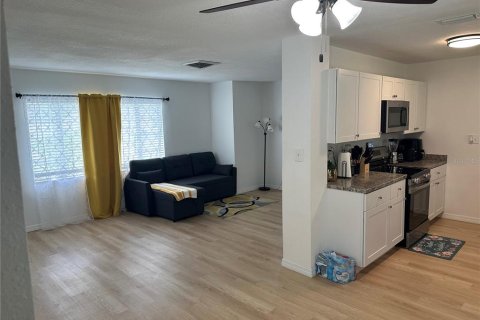House in Bradenton, Florida 2 bedrooms, 106.56 sq.m. № 1917693 - photo 10