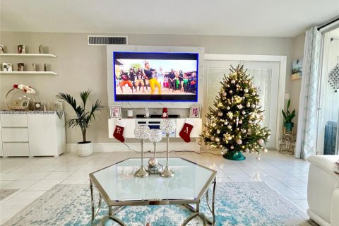 Купить кондоминиум в Помпано-Бич, Флорида 3 спальни, 129.13м2, № 2009870 - фото 23