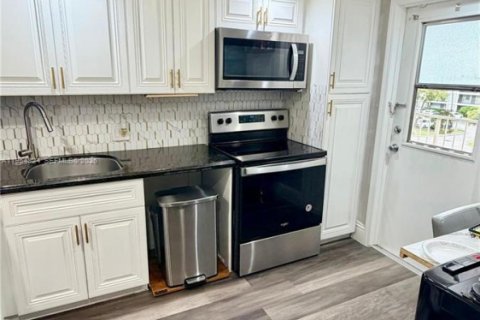 Купить кондоминиум в Помпано-Бич, Флорида 3 спальни, 129.13м2, № 2009870 - фото 11