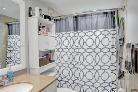 Купить кондоминиум в Помпано-Бич, Флорида 3 спальни, 129.13м2, № 2009870 - фото 26