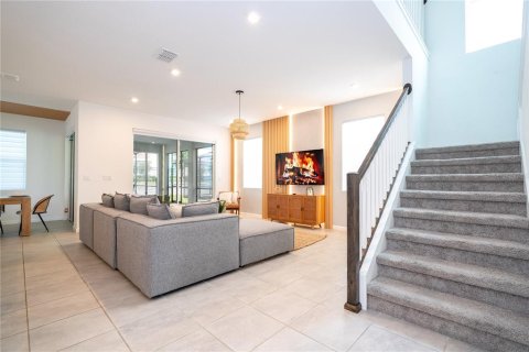 Casa en venta en Kissimmee, Florida, 6 dormitorios, 278.52 m2 № 1913371 - foto 20