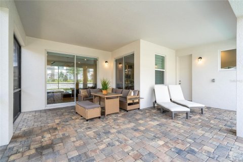 Casa en venta en Kissimmee, Florida, 6 dormitorios, 278.52 m2 № 1913371 - foto 25